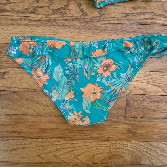 Rip Curl Ruffle Bikini - Picture 3 of 13